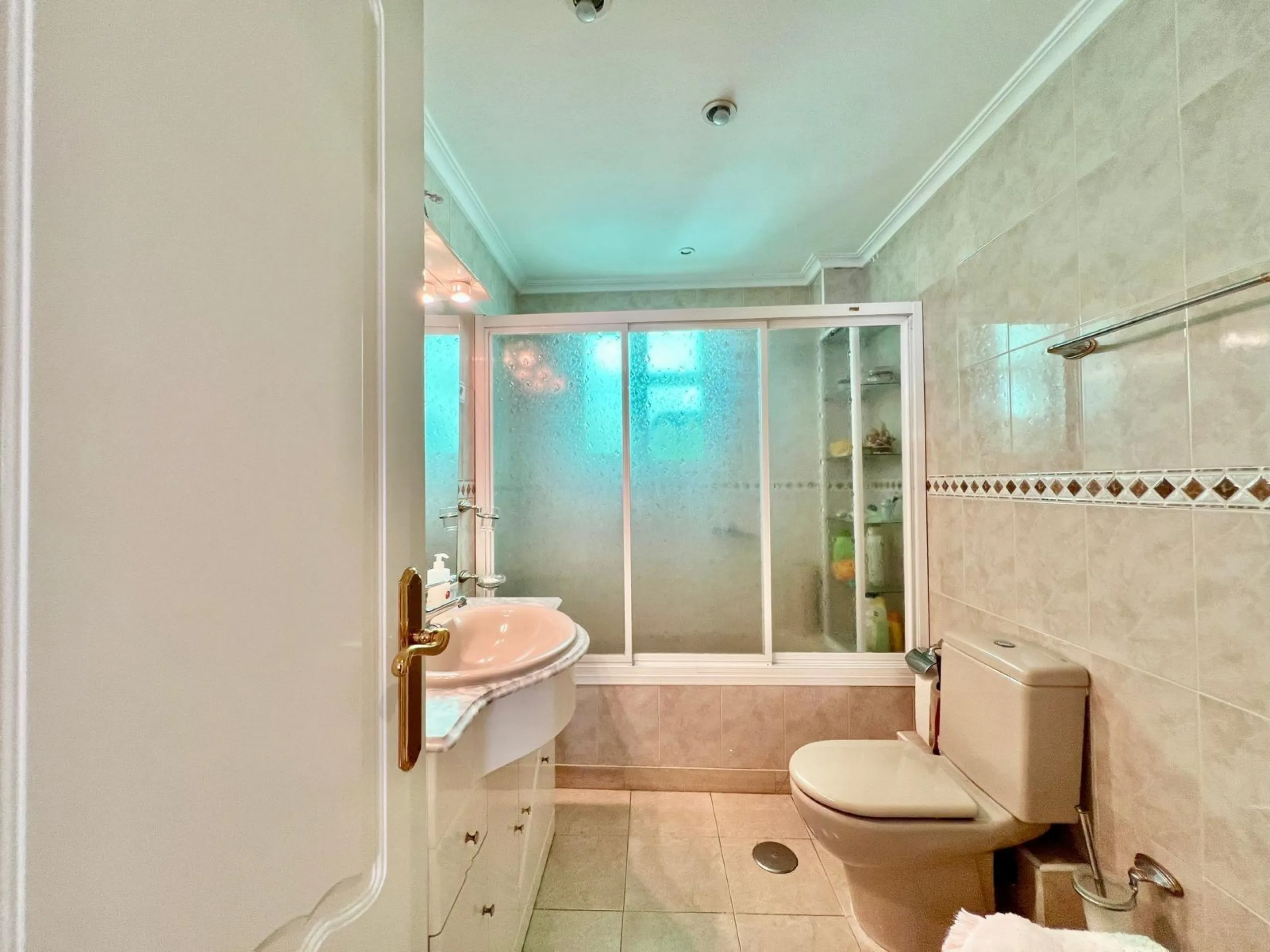 ESPACIOSA VIVIENDA A ESCASOS 350m DEL PUERTO DE SANTA POLA