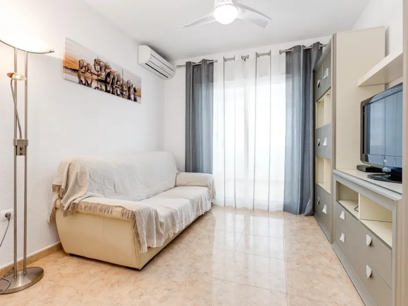 IMPECABLE VIVIENDA DE 2 HABITACIONES CON VISTAS DESPEJADAS + PISCINA EN TORREBLANCA