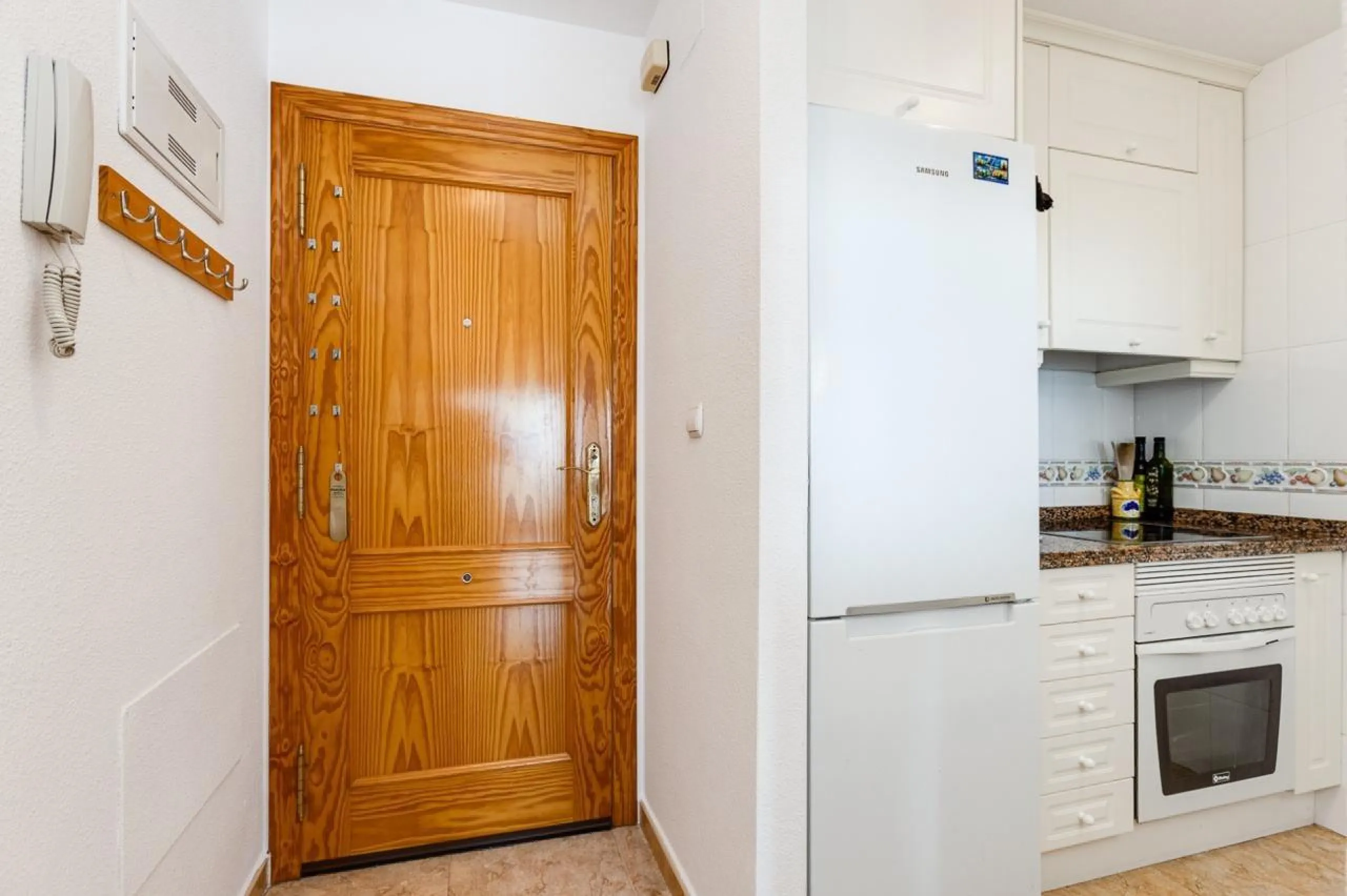 IMPECABLE VIVIENDA DE 2 HABITACIONES CON VISTAS DESPEJADAS + PISCINA EN TORREBLANCA