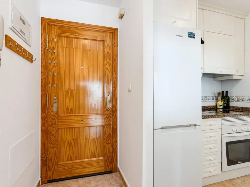 IMPECABLE VIVIENDA DE 2 HABITACIONES CON VISTAS DESPEJADAS + PISCINA EN TORREBLANCA
