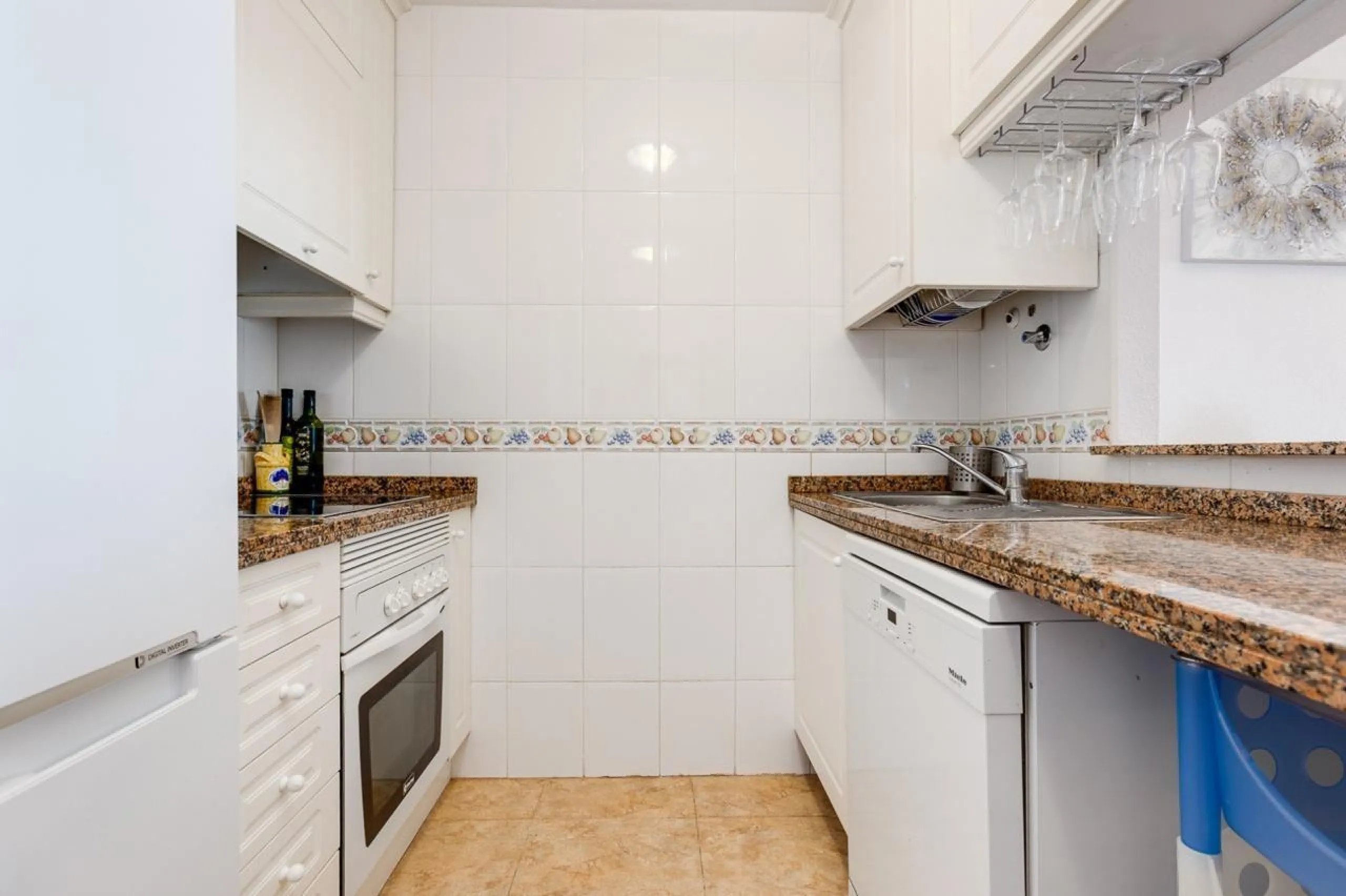 IMPECABLE VIVIENDA DE 2 HABITACIONES CON VISTAS DESPEJADAS + PISCINA EN TORREBLANCA