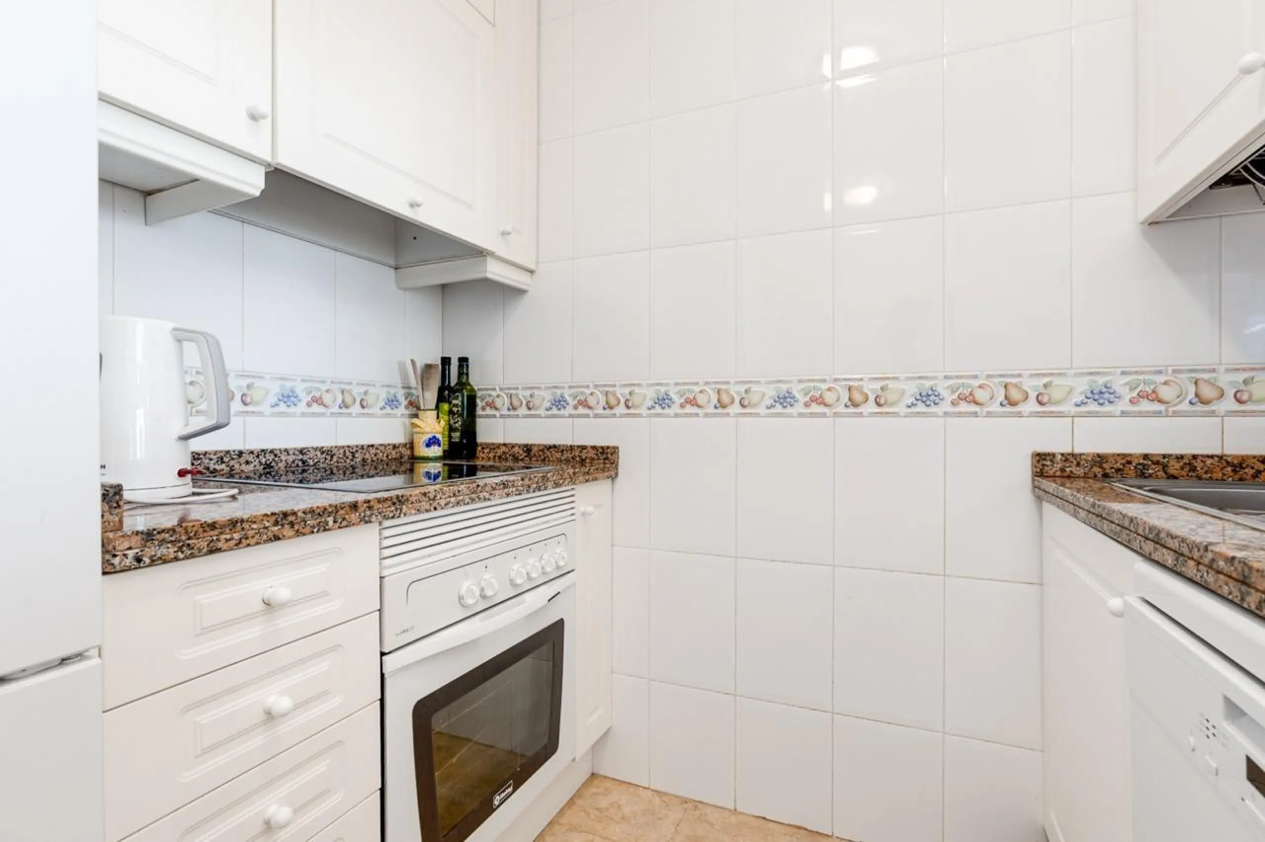 IMPECABLE VIVIENDA DE 2 HABITACIONES CON VISTAS DESPEJADAS + PISCINA EN TORREBLANCA