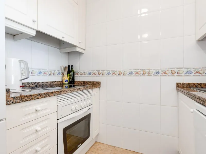 IMPECABLE VIVIENDA DE 2 HABITACIONES CON VISTAS DESPEJADAS + PISCINA EN TORREBLANCA