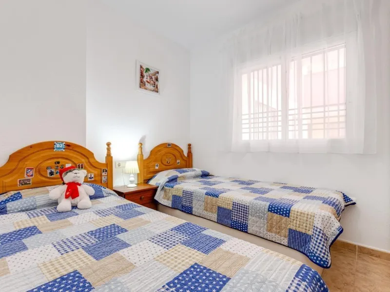 IMPECABLE VIVIENDA DE 2 HABITACIONES CON VISTAS DESPEJADAS + PISCINA EN TORREBLANCA