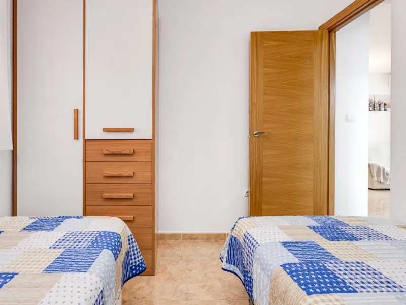 IMPECABLE VIVIENDA DE 2 HABITACIONES CON VISTAS DESPEJADAS + PISCINA EN TORREBLANCA