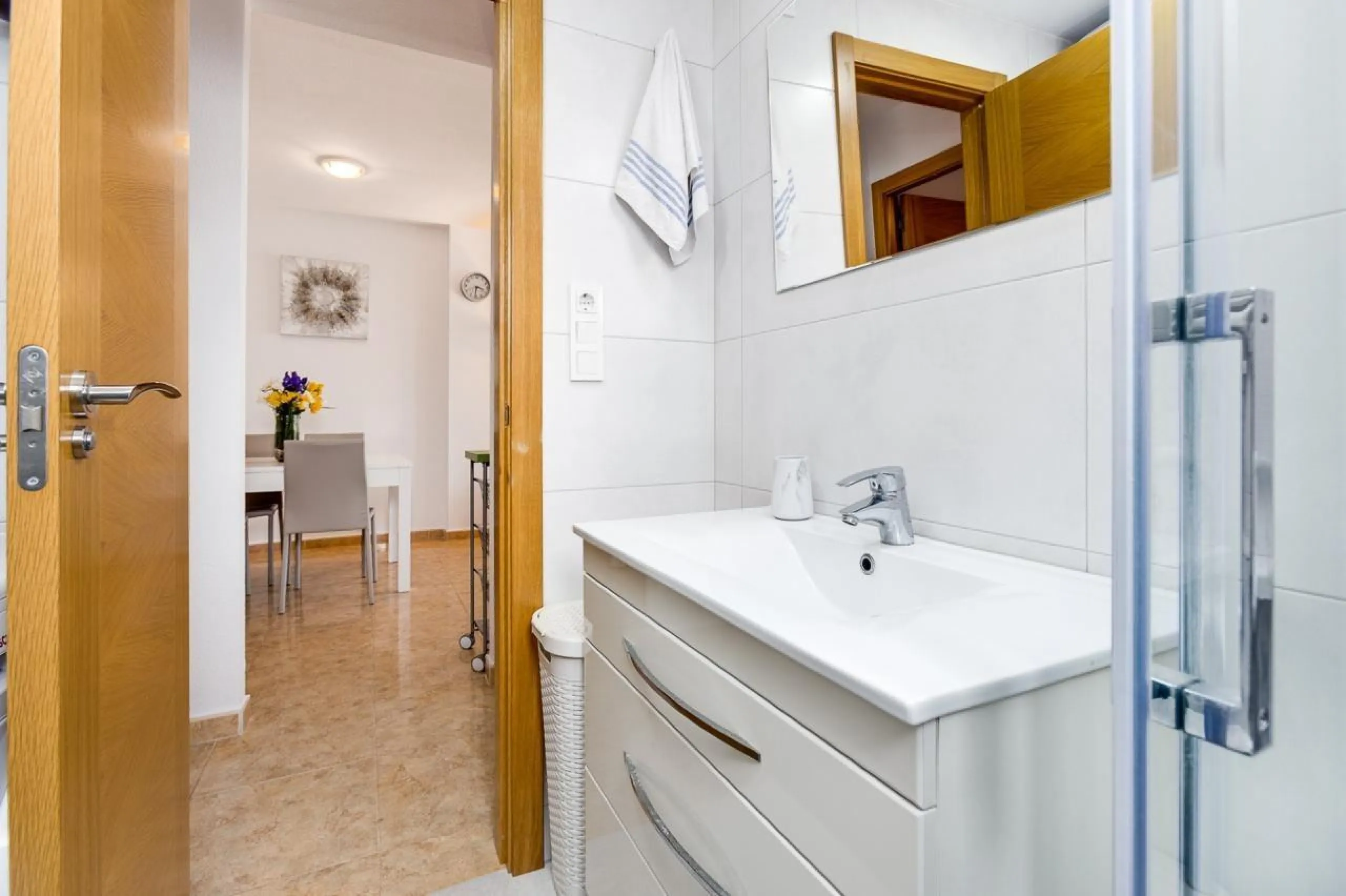 IMPECABLE VIVIENDA DE 2 HABITACIONES CON VISTAS DESPEJADAS + PISCINA EN TORREBLANCA