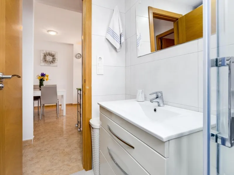 IMPECABLE VIVIENDA DE 2 HABITACIONES CON VISTAS DESPEJADAS + PISCINA EN TORREBLANCA