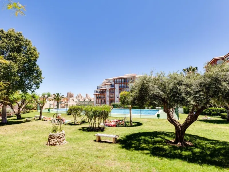 IMPECABLE VIVIENDA DE 2 HABITACIONES CON VISTAS DESPEJADAS + PISCINA EN TORREBLANCA
