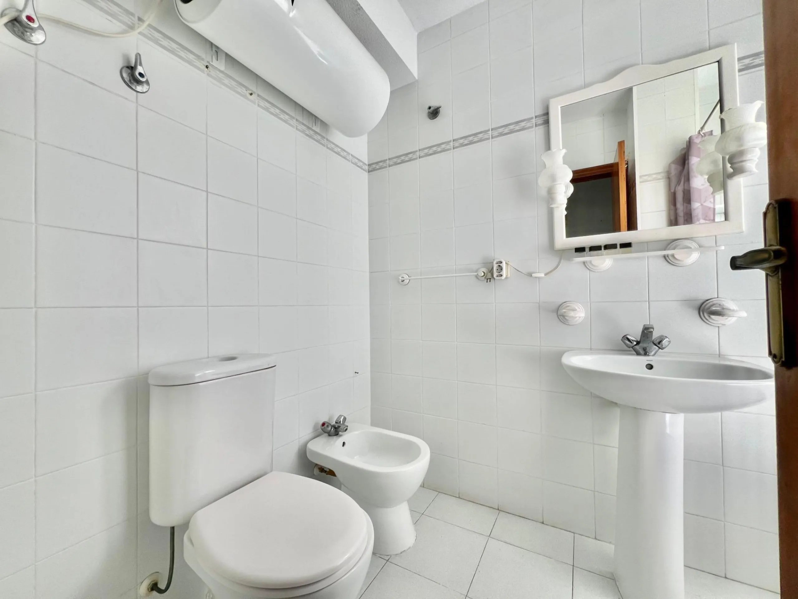 ÁTICO DE 1 HABITACIÓN CON AMPLIA TERRAZA Y VISTAS DESPEJADAS, A 550m DE LA PLAYA