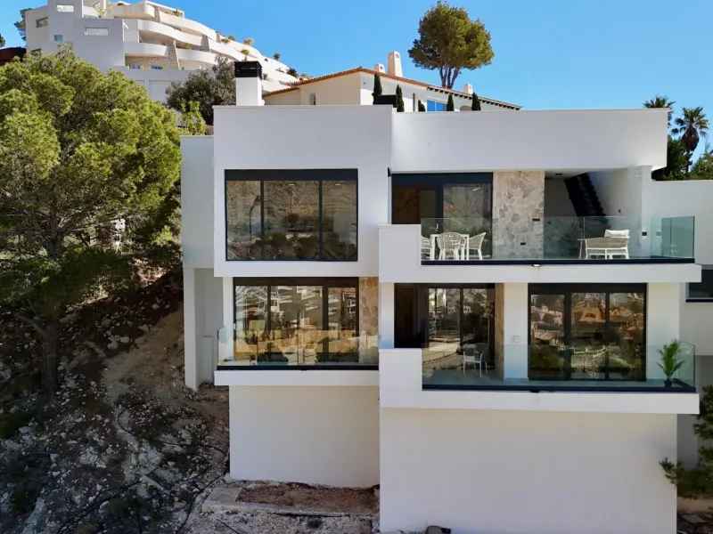 Villa moderna con vistas panorámicas al mar en Sierra de Altea – Costa Blanca