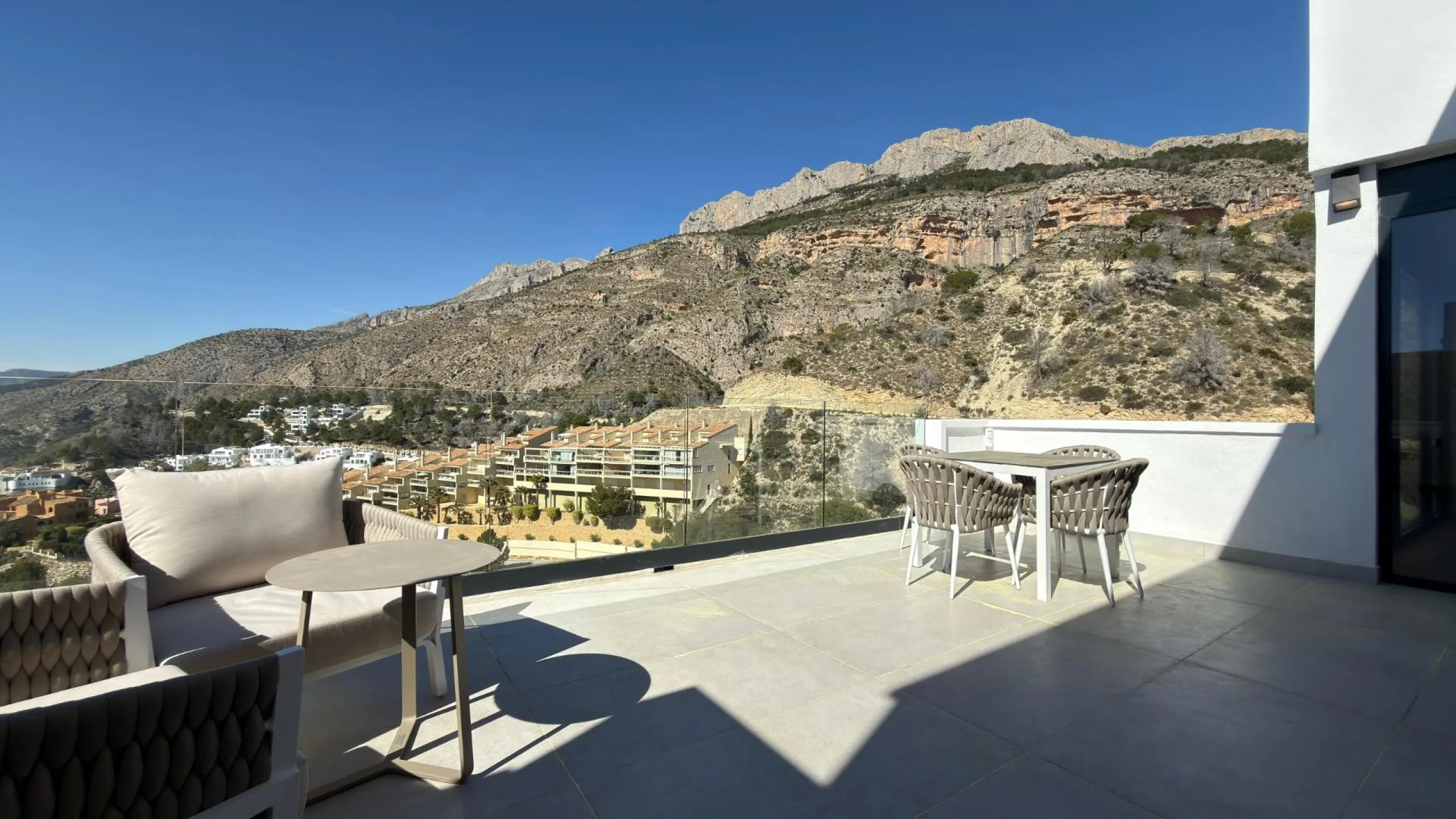 Villa moderna con vistas panorámicas al mar en Sierra de Altea – Costa Blanca