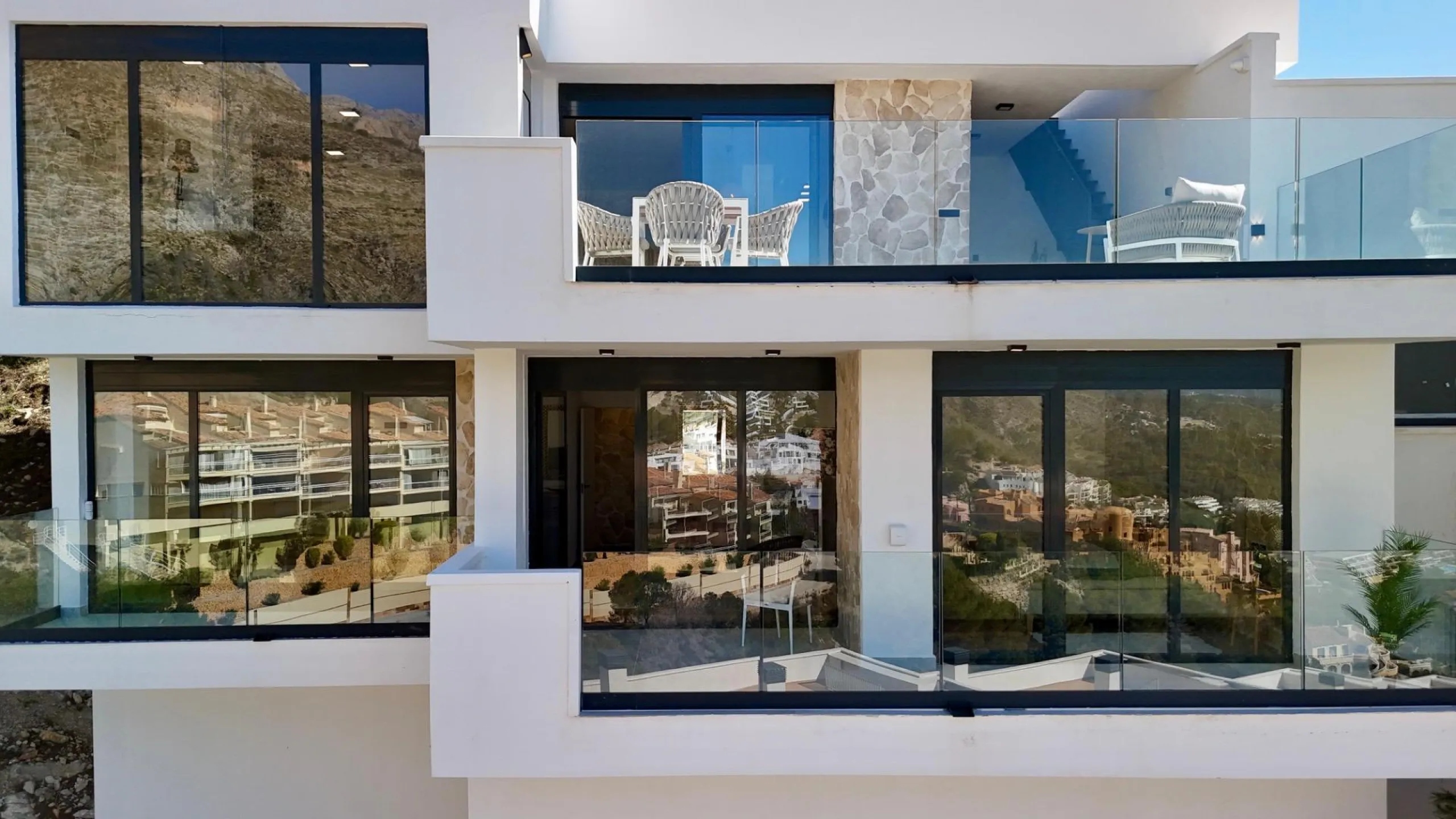 Villa moderna con vistas panorámicas al mar en Sierra de Altea – Costa Blanca