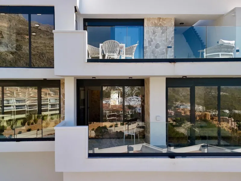 Villa moderna con vistas panorámicas al mar en Sierra de Altea – Costa Blanca