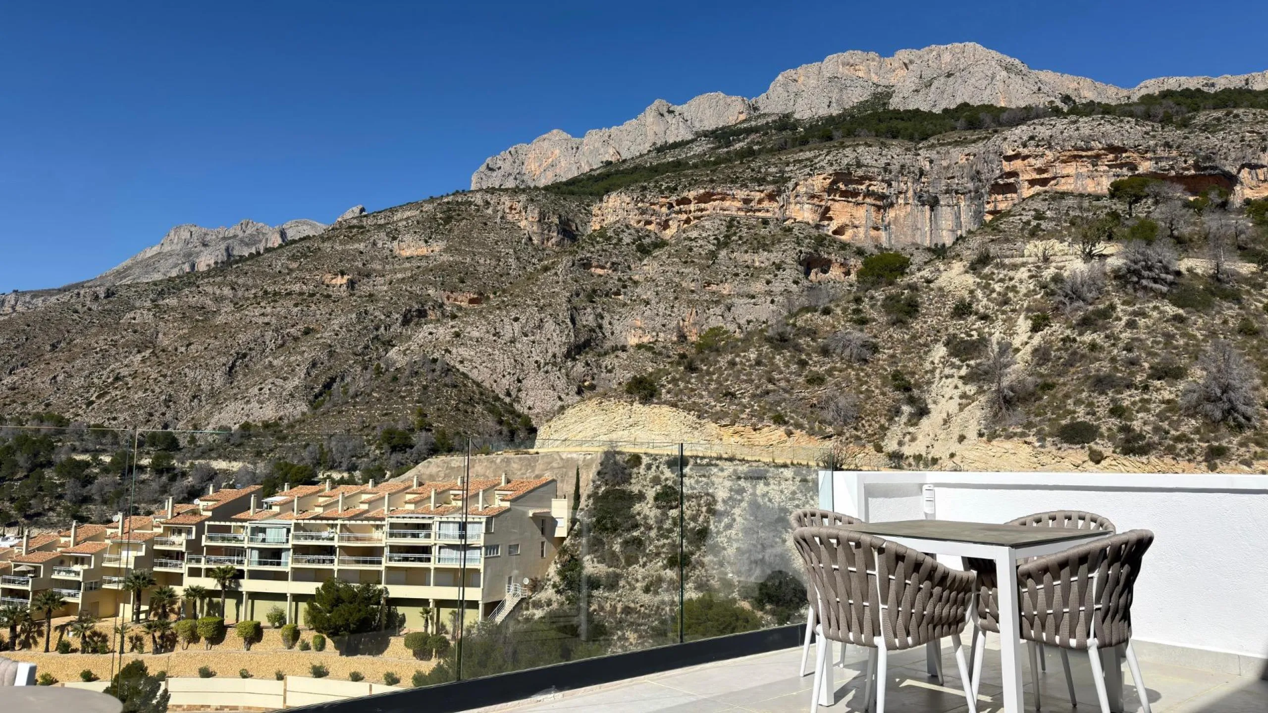 Villa moderna con vistas panorámicas al mar en Sierra de Altea – Costa Blanca