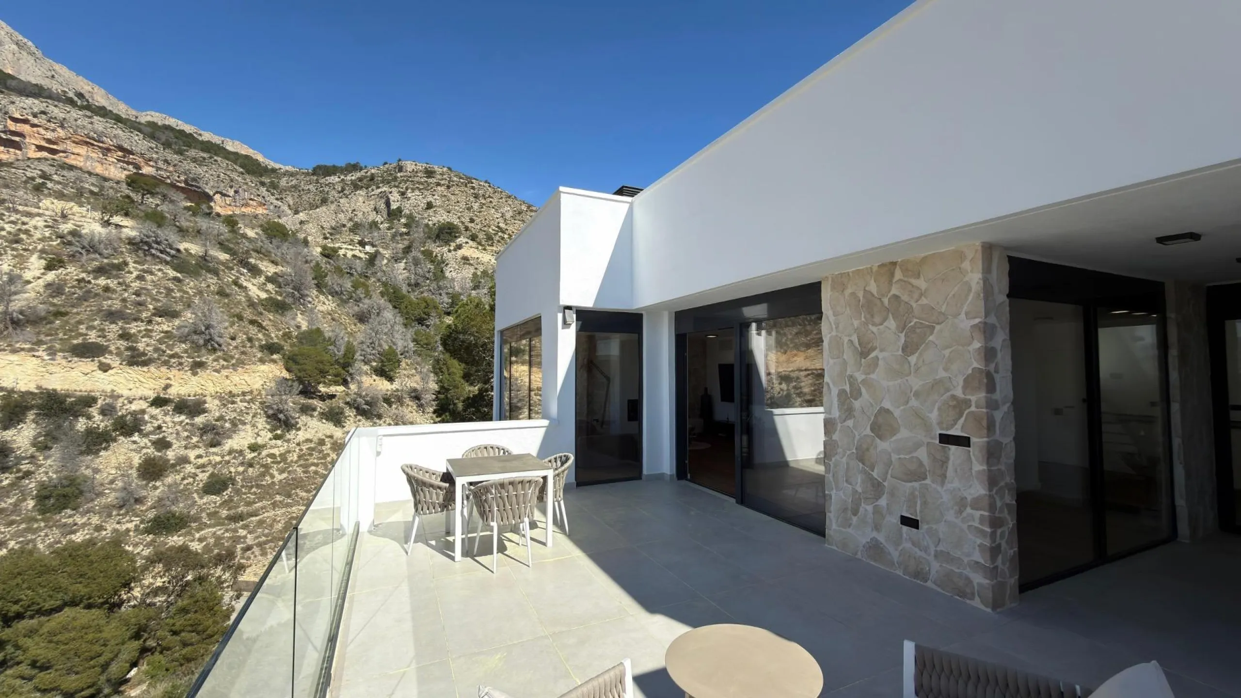 Villa moderna con vistas panorámicas al mar en Sierra de Altea – Costa Blanca