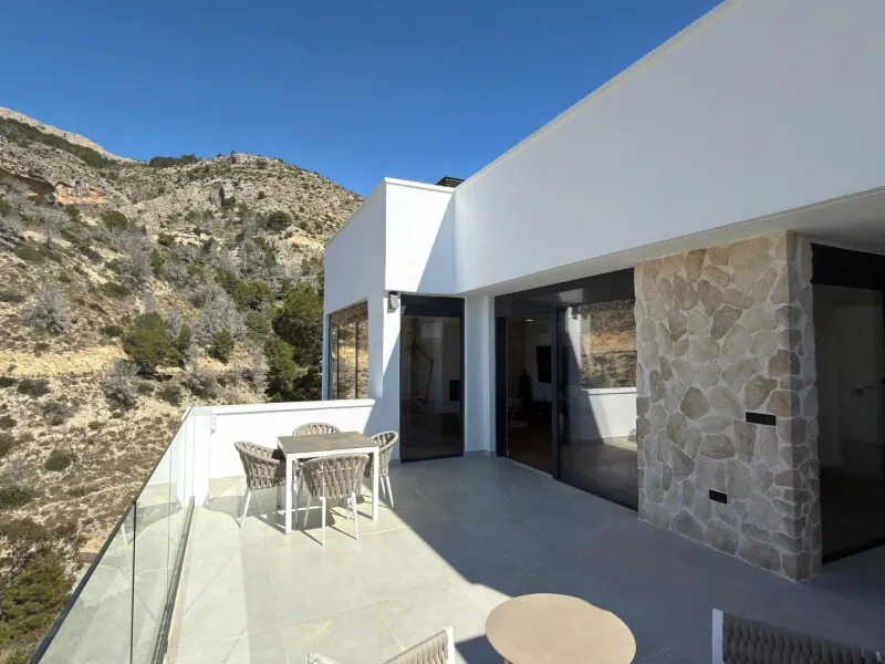 Villa moderna con vistas panorámicas al mar en Sierra de Altea – Costa Blanca
