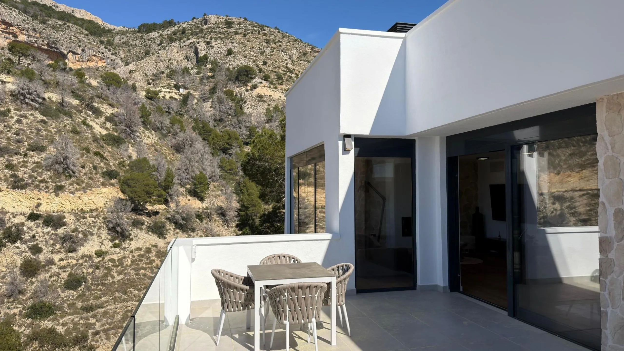 Villa moderna con vistas panorámicas al mar en Sierra de Altea – Costa Blanca