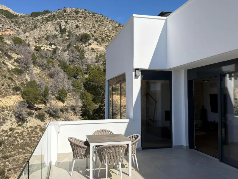 Villa moderna con vistas panorámicas al mar en Sierra de Altea – Costa Blanca