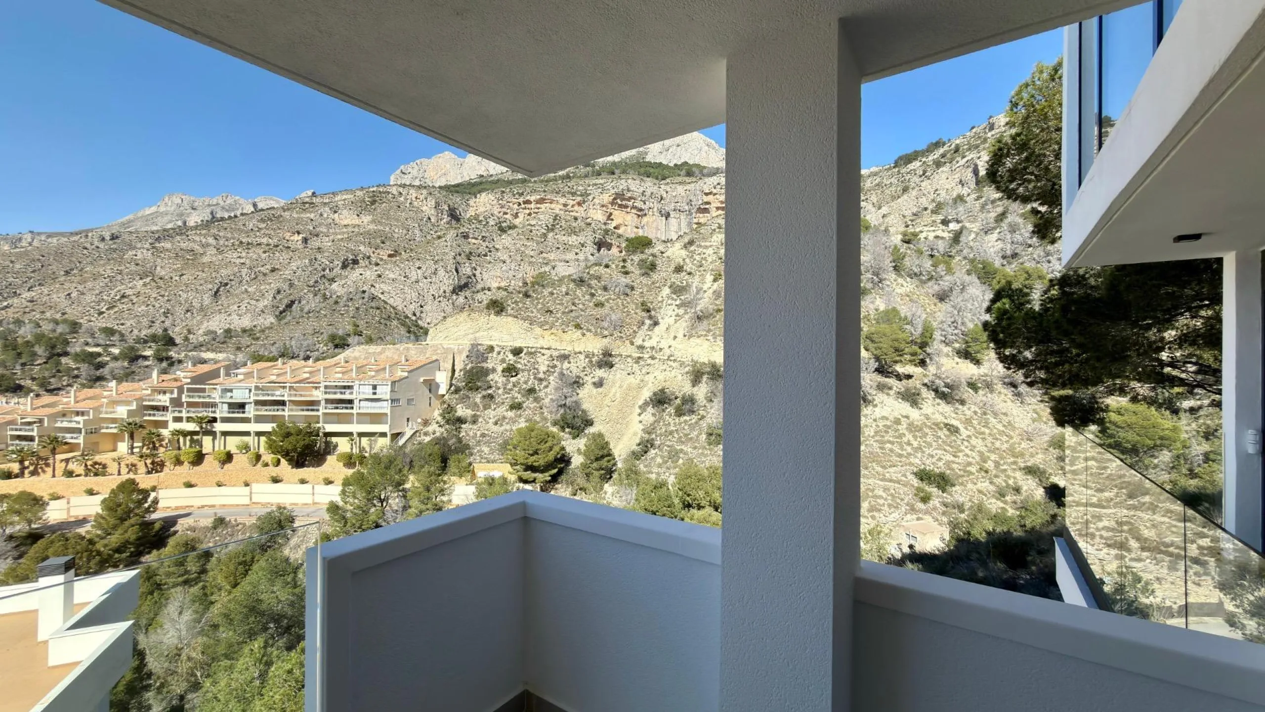 Villa moderna con vistas panorámicas al mar en Sierra de Altea – Costa Blanca