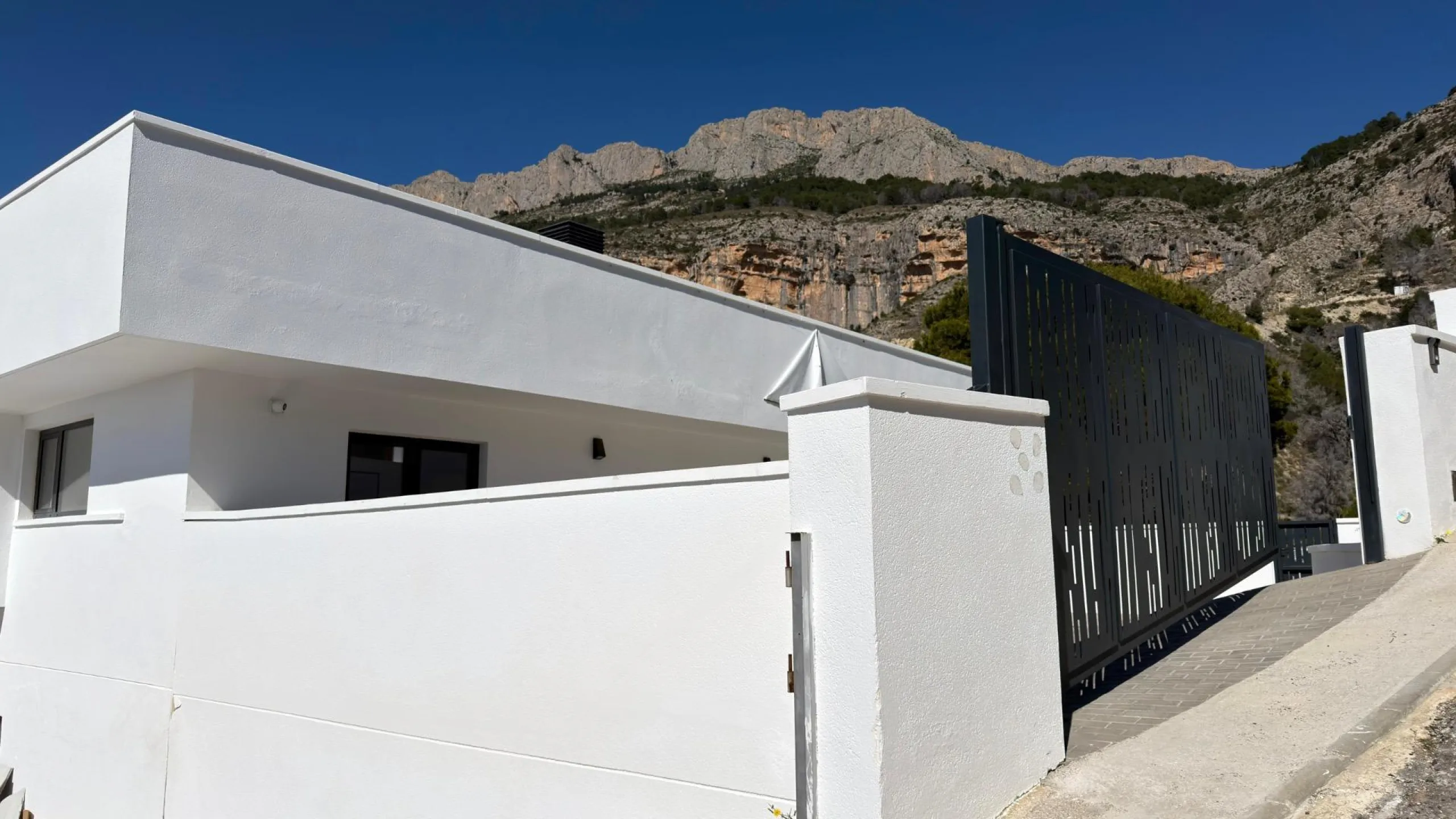 Villa moderna con vistas panorámicas al mar en Sierra de Altea – Costa Blanca