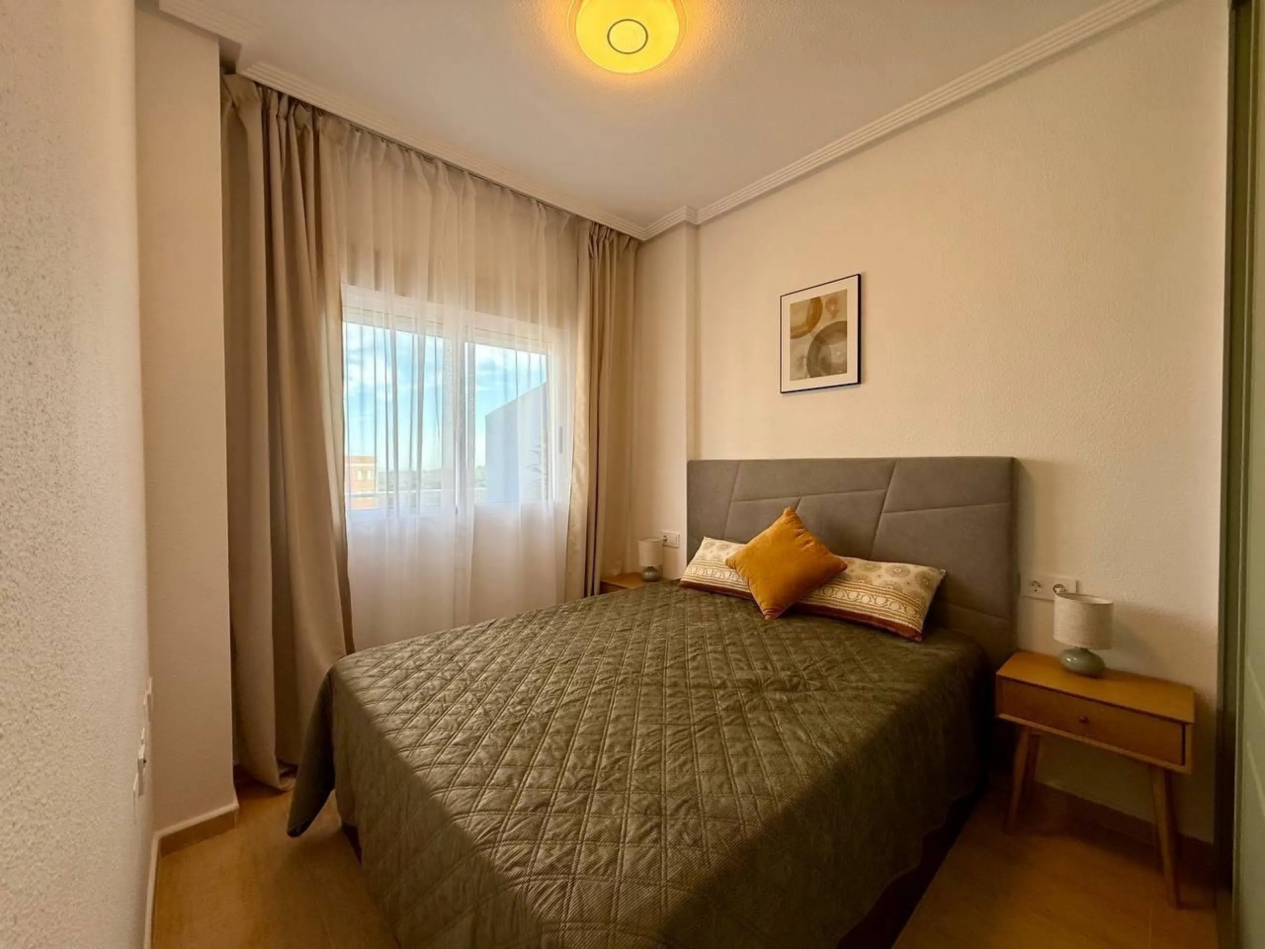 Renovated penthouse with sea views, 3 bedrooms, 2 bathrooms, parking and pool
