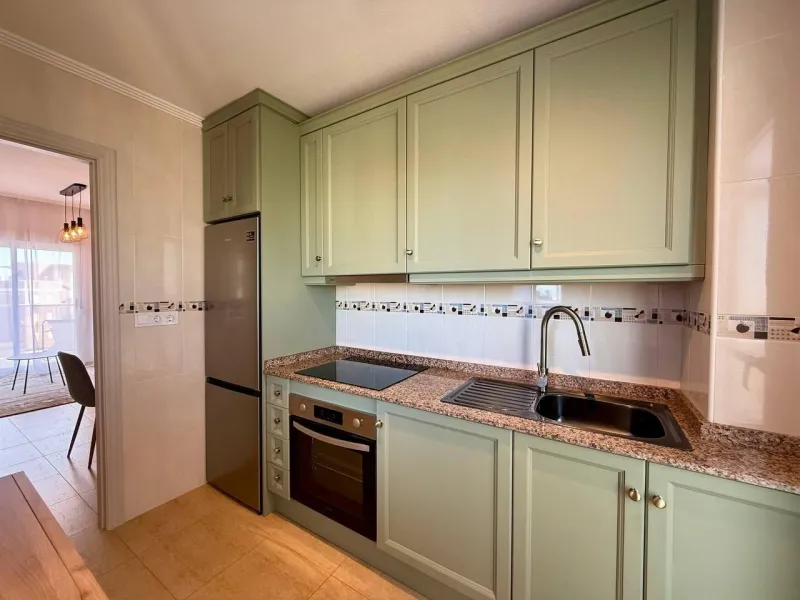 Renovated penthouse with sea views, 3 bedrooms, 2 bathrooms, parking and pool