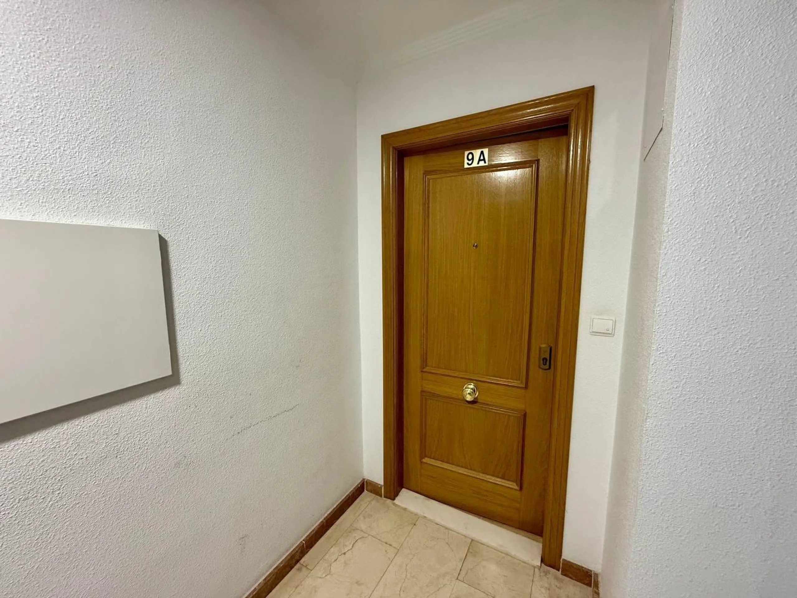 Renovated penthouse with sea views, 3 bedrooms, 2 bathrooms, parking and pool