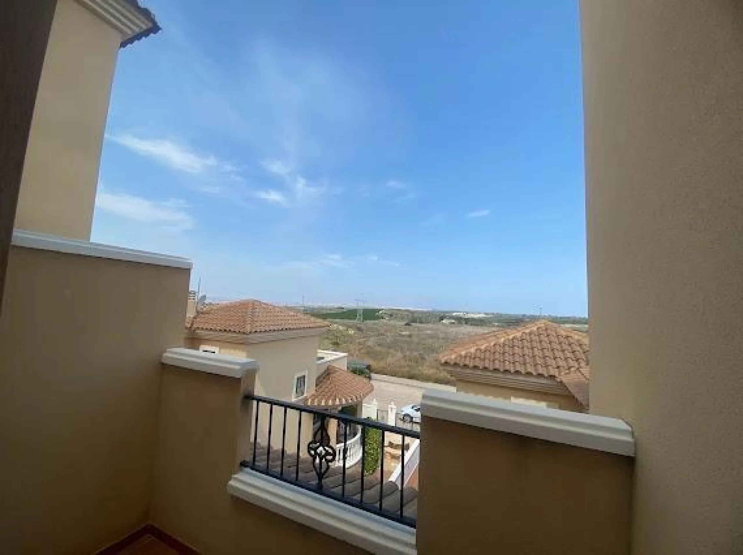 Exclusivo Adosado en San Miguel de Salinas - Ideal para Vivir