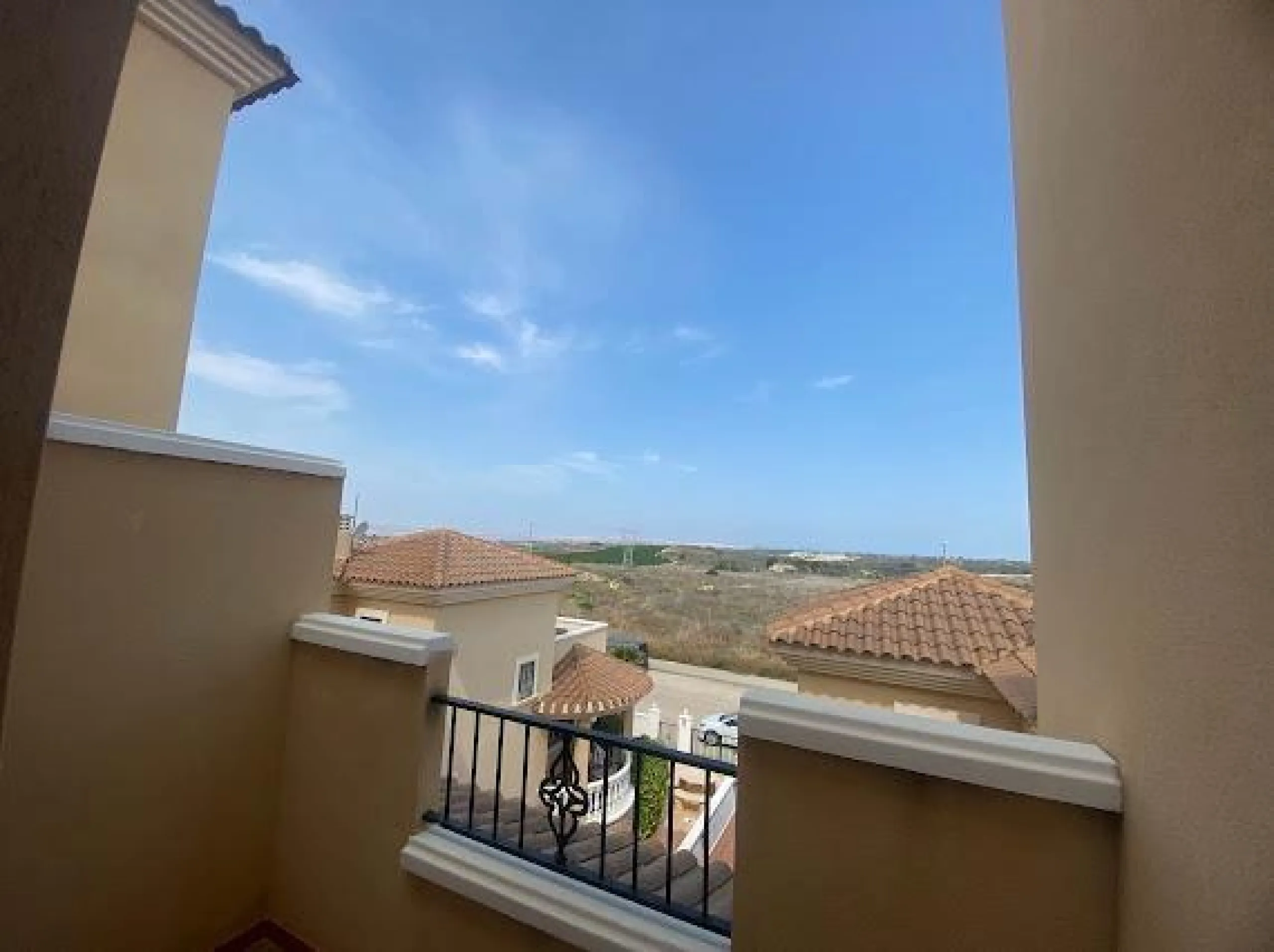 Exclusivo Adosado en San Miguel de Salinas - Ideal para Vivir