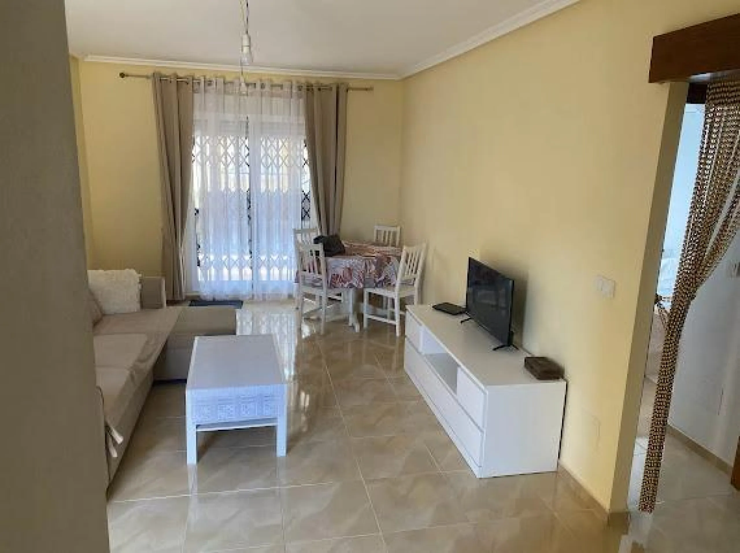 Exclusivo Adosado en San Miguel de Salinas - Ideal para Vivir