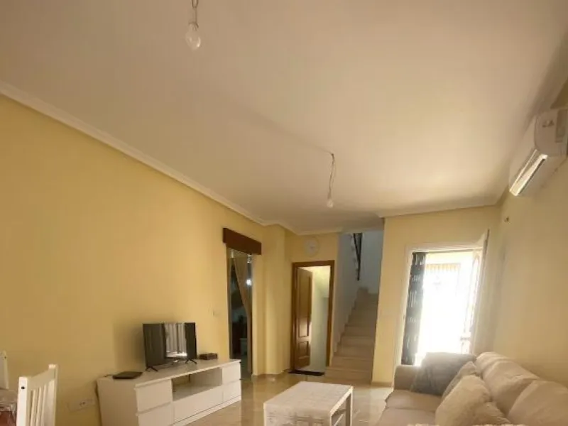 Exclusivo Adosado en San Miguel de Salinas - Ideal para Vivir