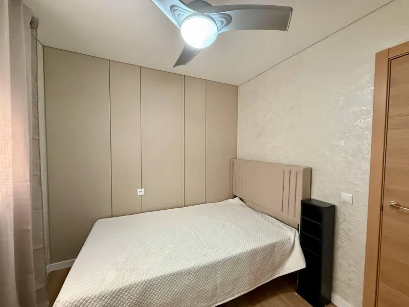Exclusive Renovated Apartment with 2 Bedrooms, 1 Bathroom, and Pool, 250 m. from the Beach