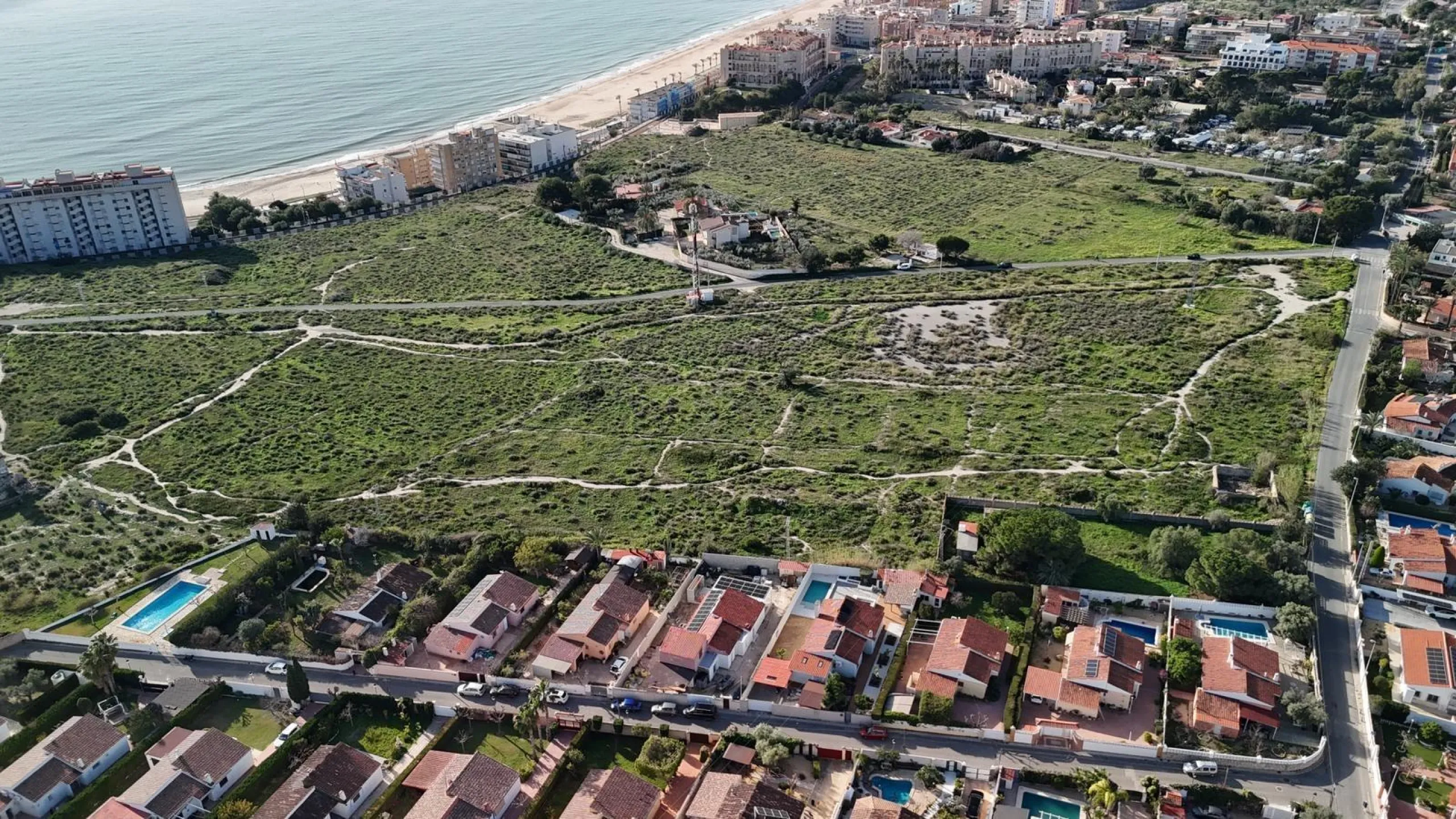 Chalet independiente en El Campello, a pocos minutos del mar 🌊