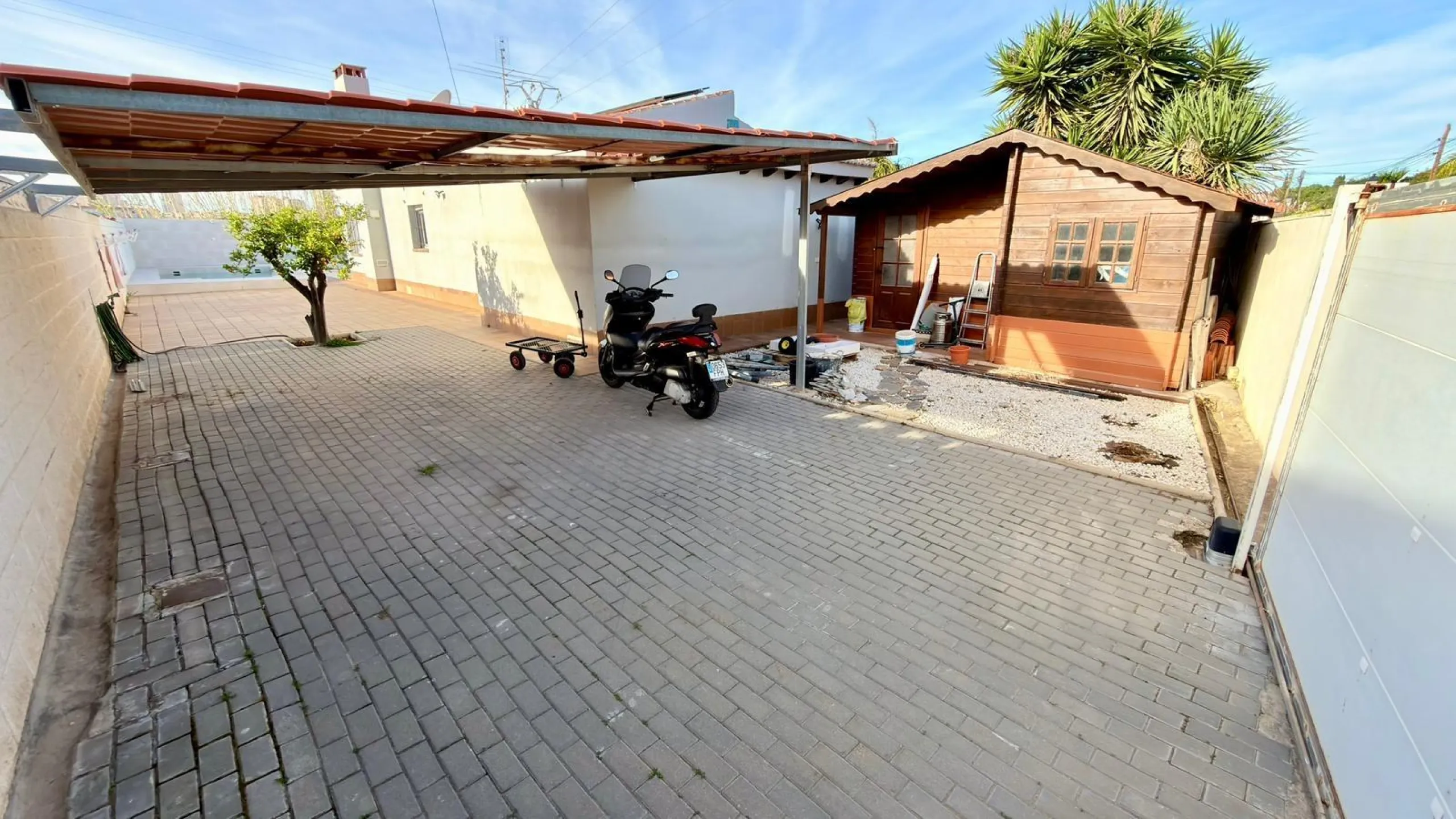 Chalet independiente en El Campello, a pocos minutos del mar 🌊