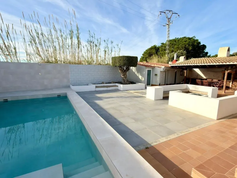 Chalet independiente en El Campello, a pocos minutos del mar 🌊
