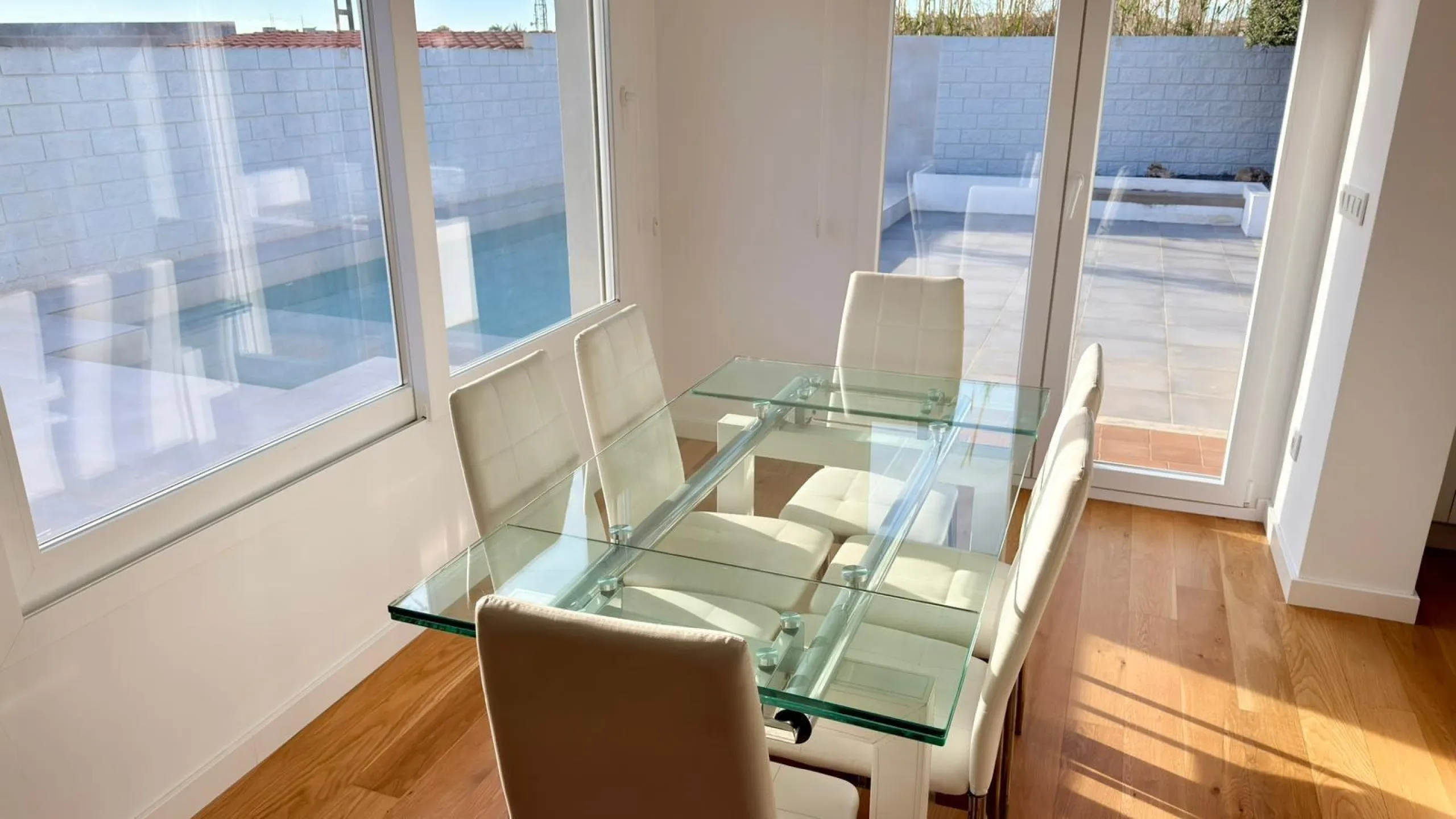 Chalet independiente en El Campello, a pocos minutos del mar 🌊