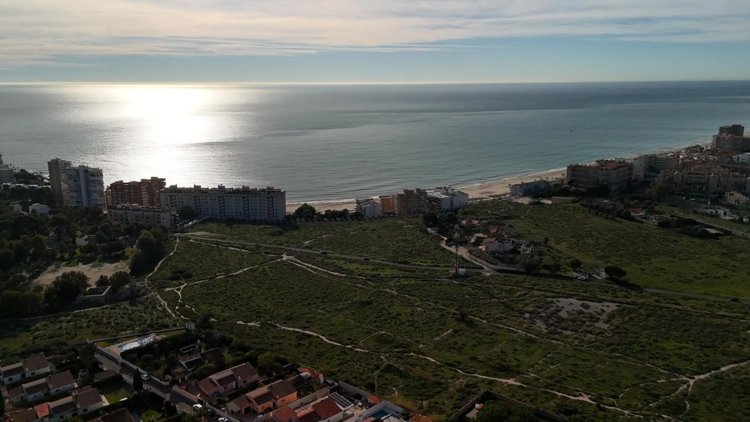 Chalet independiente en El Campello, a pocos minutos del mar 🌊