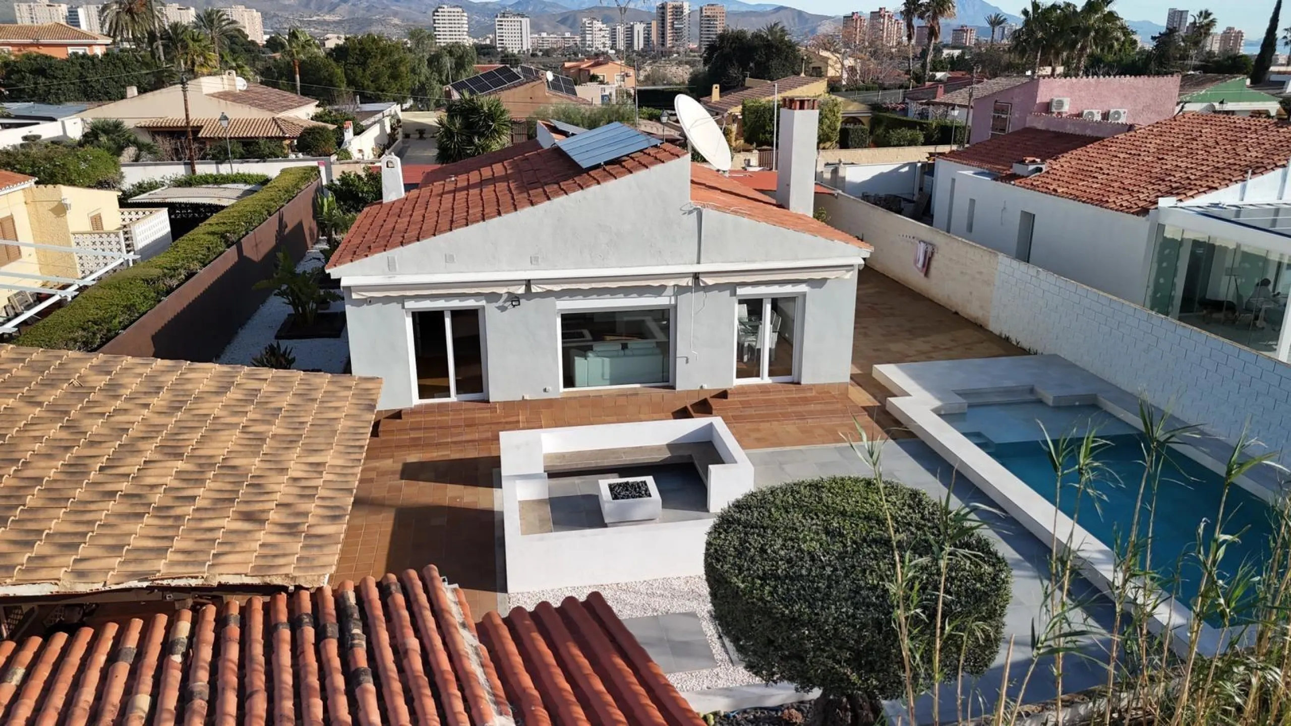 Chalet independiente en El Campello, a pocos minutos del mar 🌊