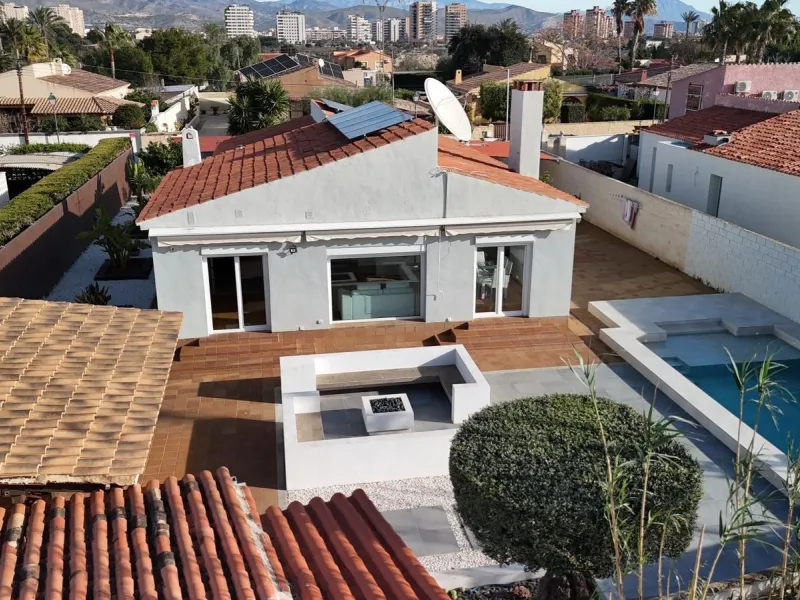Chalet independiente en El Campello, a pocos minutos del mar 🌊