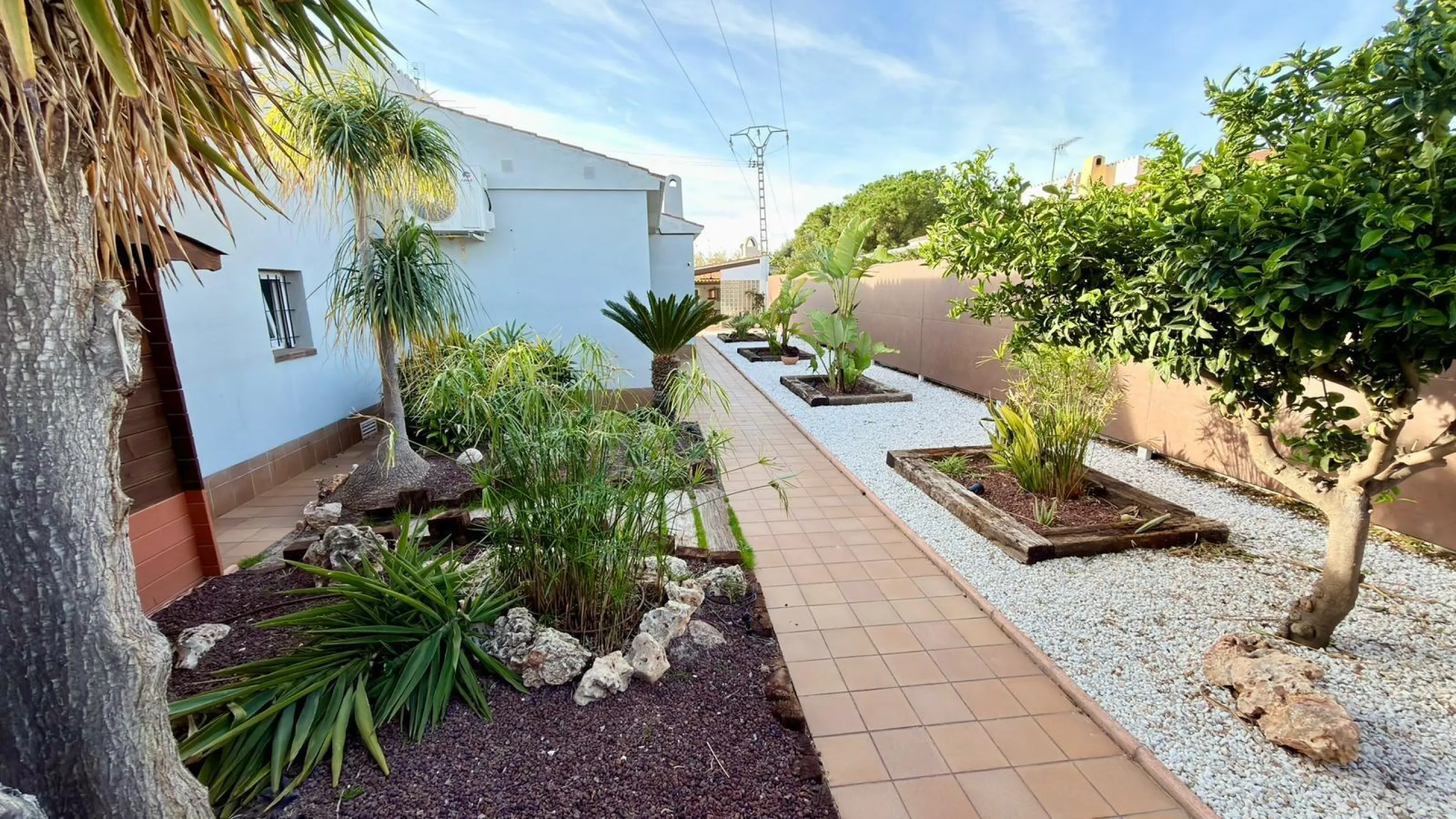 Chalet independiente en El Campello, a pocos minutos del mar 🌊