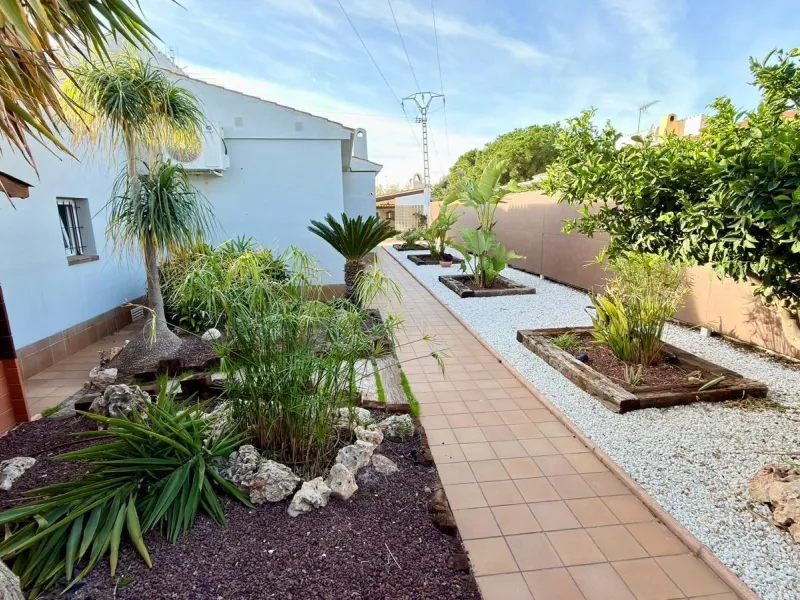 Chalet independiente en El Campello, a pocos minutos del mar 🌊