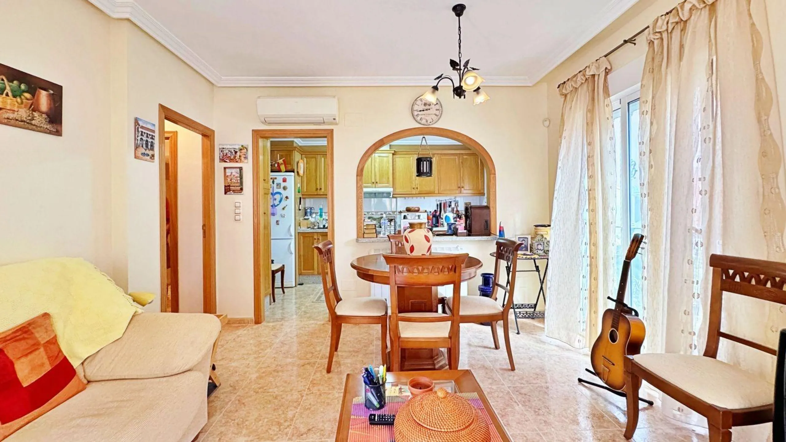 ДОМ С СОЛЯРИЕМ В VISTA AZUL В ВИЛЛАМАРТИНЕ С ОБЩИМ БАССЕЙНОМ. 3 СПАЛЬНИ. 2 ВАННЫ. ПЛОЩАДЬ 98 М²