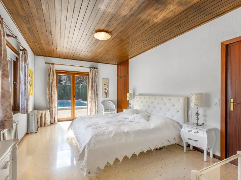VILLA WITH PRIVATE POOL AND GARDEN IN THE PHILIPPINES WITH A PLOT OF 1510 M2. 5 BEDROOMS. 3 BATHROOMS. SURFACE AREA 366 M2.