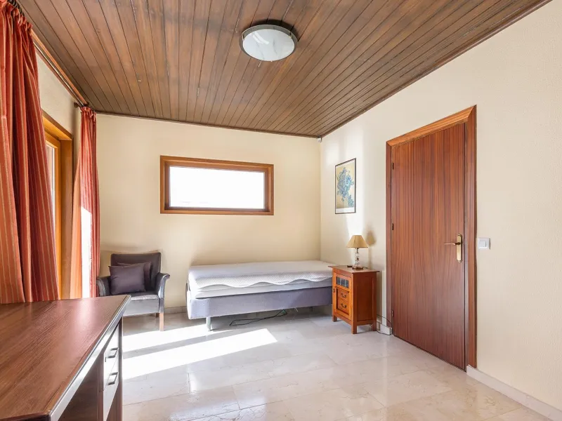 VILLA WITH PRIVATE POOL AND GARDEN IN THE PHILIPPINES WITH A PLOT OF 1510 M2. 5 BEDROOMS. 3 BATHROOMS. SURFACE AREA 366 M2.