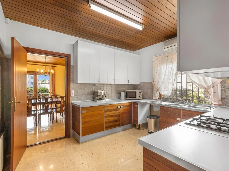 VILLA WITH PRIVATE POOL AND GARDEN IN THE PHILIPPINES WITH A PLOT OF 1510 M2. 5 BEDROOMS. 3 BATHROOMS. SURFACE AREA 366 M2.