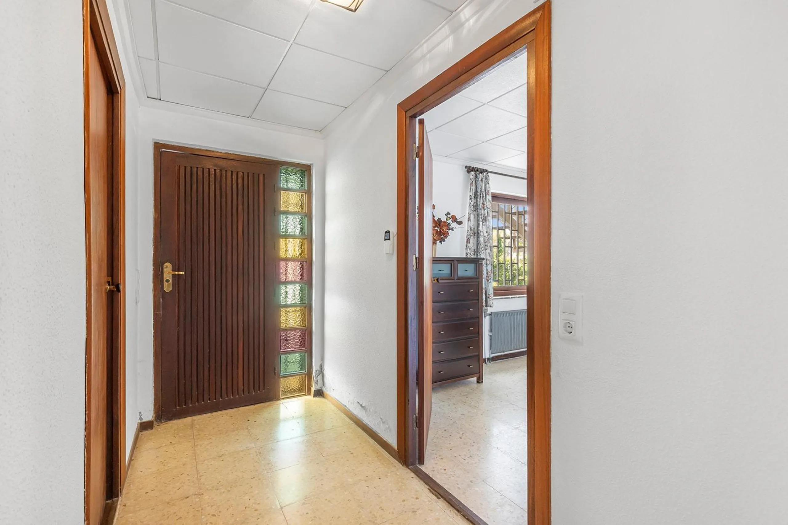 VILLA WITH PRIVATE POOL AND GARDEN IN THE PHILIPPINES WITH A PLOT OF 1510 M2. 5 BEDROOMS. 3 BATHROOMS. SURFACE AREA 366 M2.