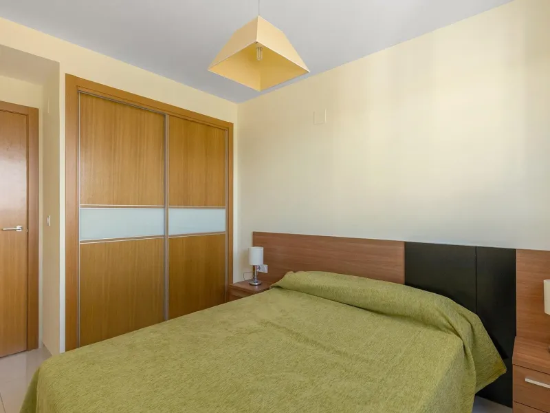 PENTHOUSE WITH SEA VIEWS IN 'SEA SENSE' WITH PRIVATE SOLARIUM. 2 BEDROOMS. 2 BATHROOMS. GARAGE + STORAGE INCLUDED.