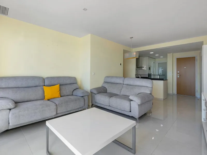 PENTHOUSE WITH SEA VIEWS IN 'SEA SENSE' WITH PRIVATE SOLARIUM. 2 BEDROOMS. 2 BATHROOMS. GARAGE + STORAGE INCLUDED.