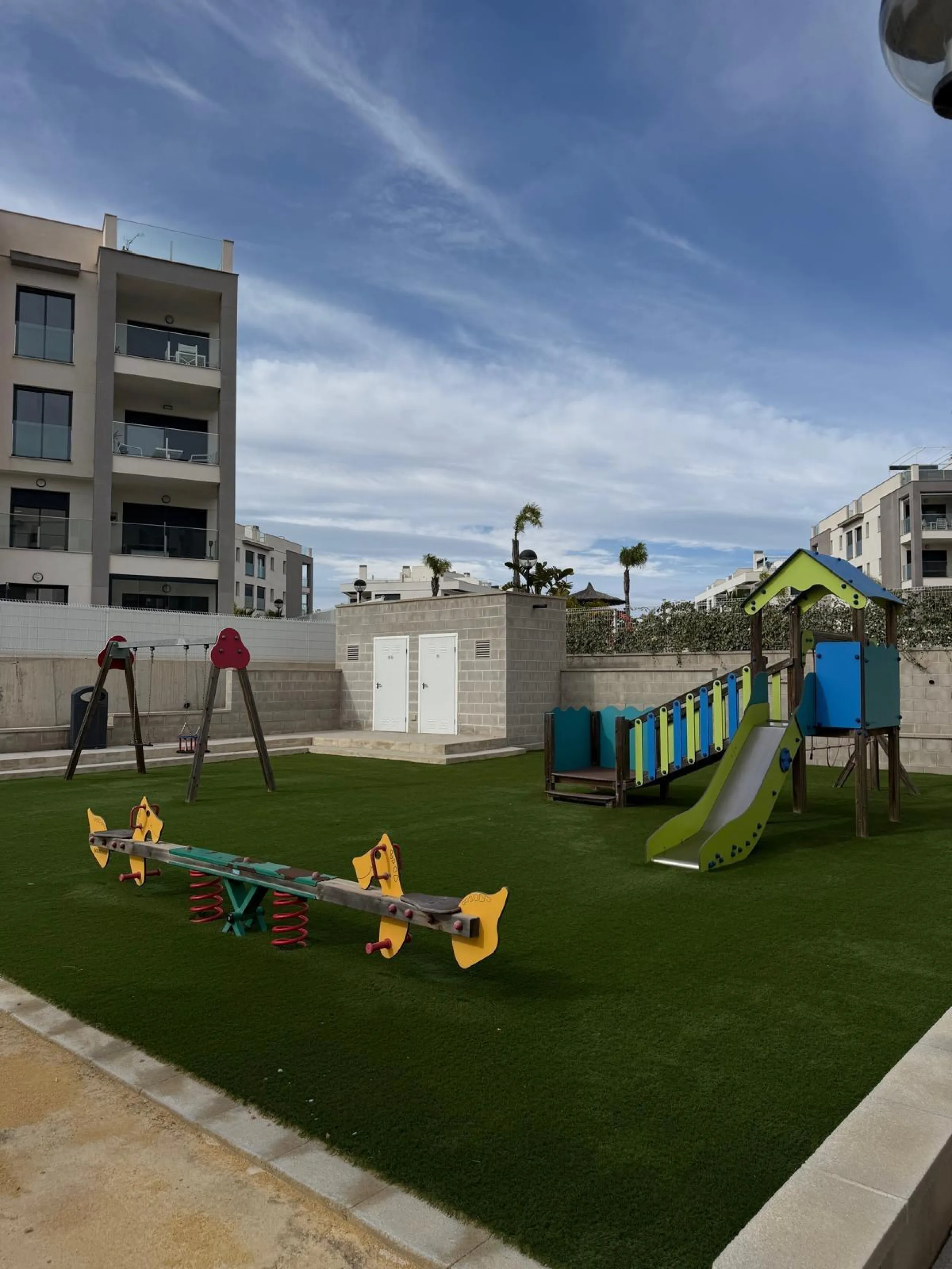 Apartamento Moderno en Orihuela Costa - Las Filipinas con solarium privado.