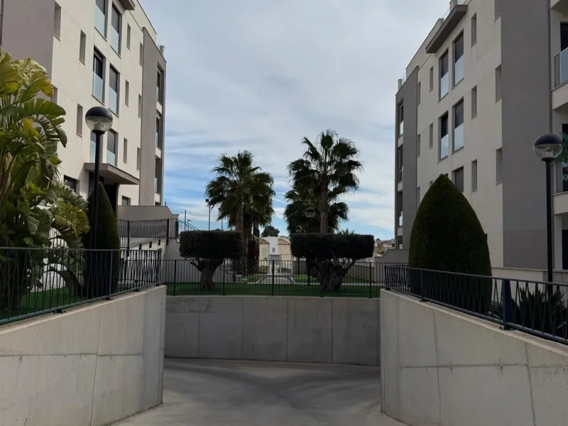 Apartamento Moderno en Orihuela Costa - Las Filipinas con solarium privado.